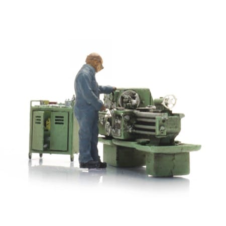 Drehmaschine mit Figur 