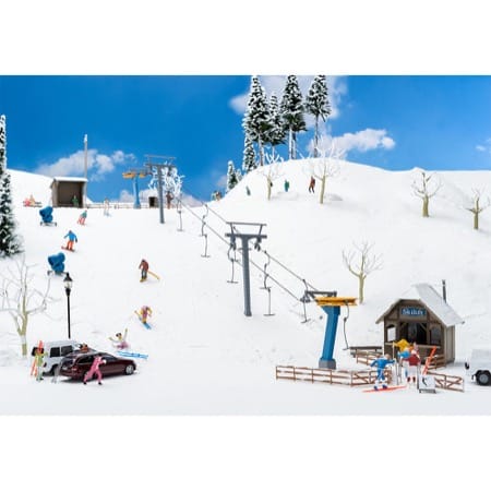 Schlepplift mit Kiosk 