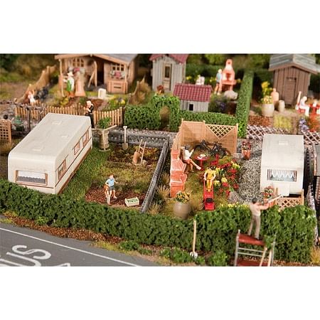 2 Allotments with caravan 