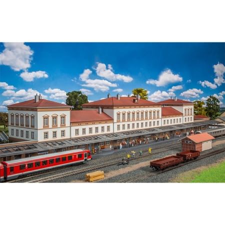 Friedrichstadt Station 