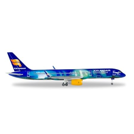 B757-200 Icelandair "Aurora 
