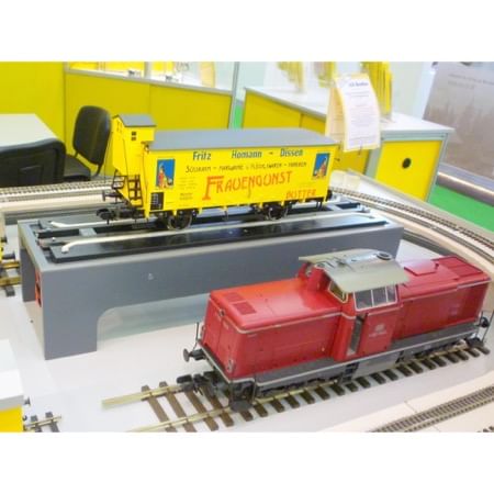 Im-wheel cleaning flush mounted unit 