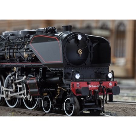 Dampflok Serie 241-A 65 SNCF AC