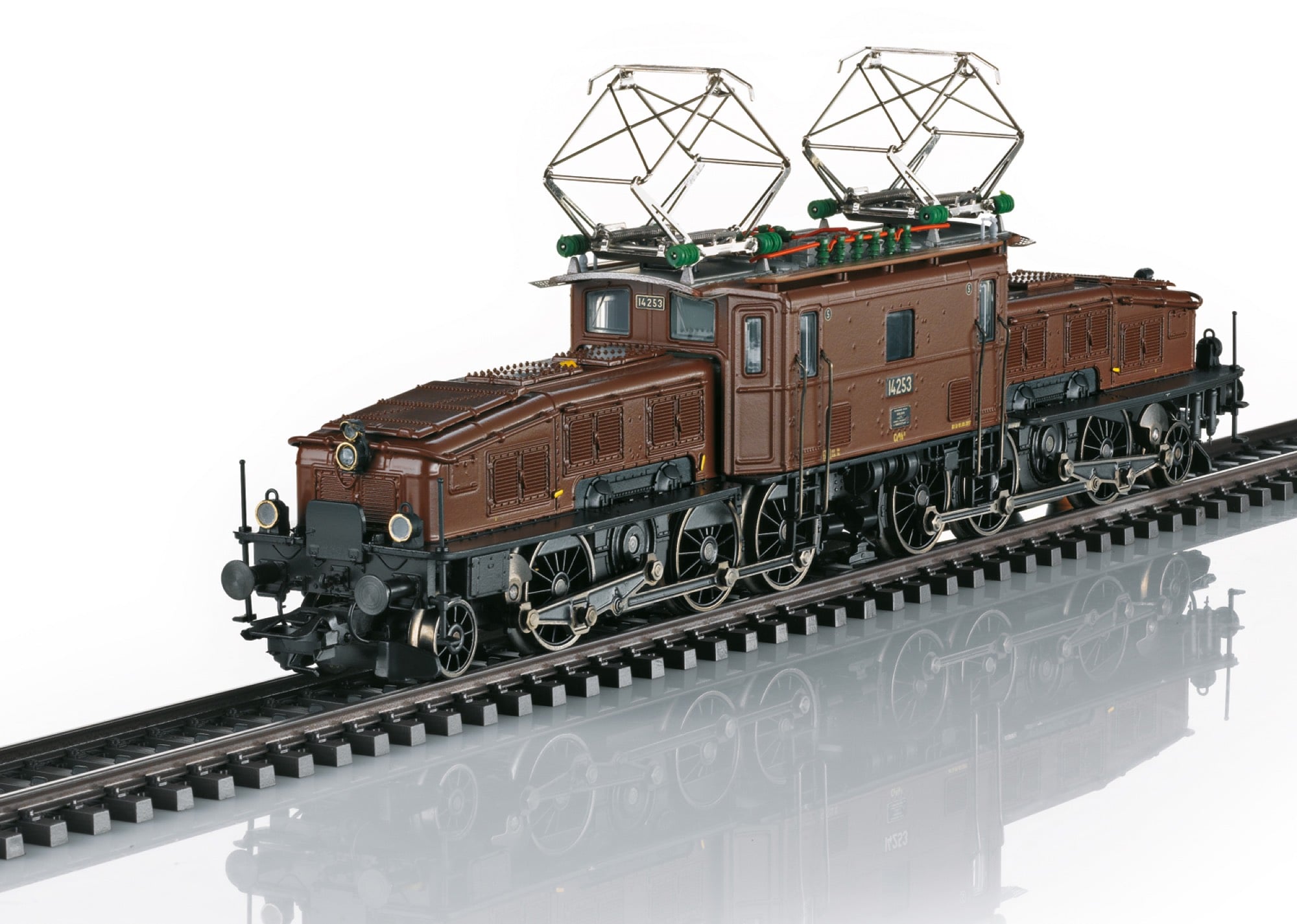 【märklin】メルクリン/ 39835 /HO Porsche 電気機関車 Märklin 39595 - Ce 6/8 II Croco Electric