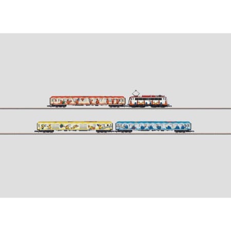 Personenzug "Maus-Showtrain". - BR 110.3, DB AG 