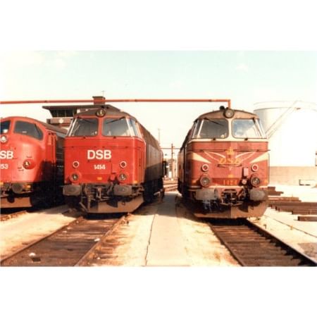 Mz 1414 rød/sort, hjørnevinduer, AC digital med lyd AC