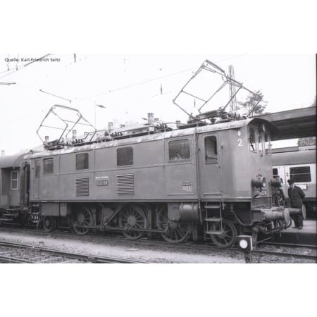 E-Lok BR E 32 DB III 