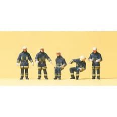 Feuerwehrmänner in moderner E 