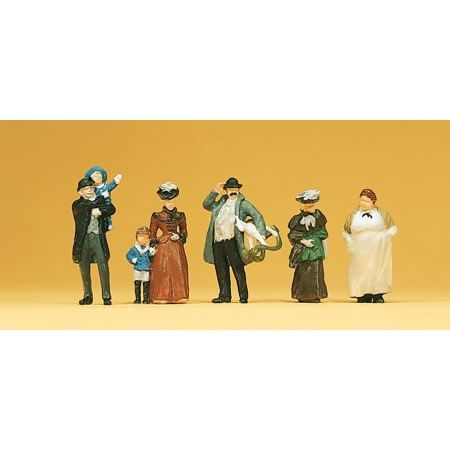 Personer i gadebilledet ca år 1900 