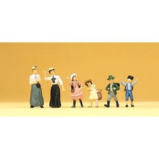 Fruer og børn, ca. 1900 