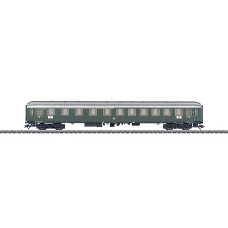 Schnellzugwagen. 
